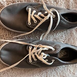 Women’s Vans size 8